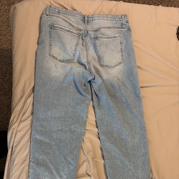 Universal Thread High Rise 90s Straight - Picture 2 of 5